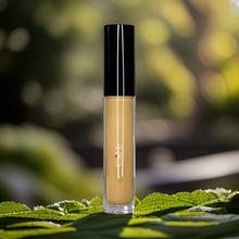 Load image into Gallery viewer, Concealing Cream Madeleine HC115T | Vegan, Cruelty Free, Talc Free, Paraben Free, Gluten Free
