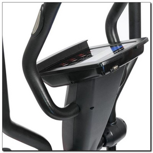 Magnetic elliptical cross trainer